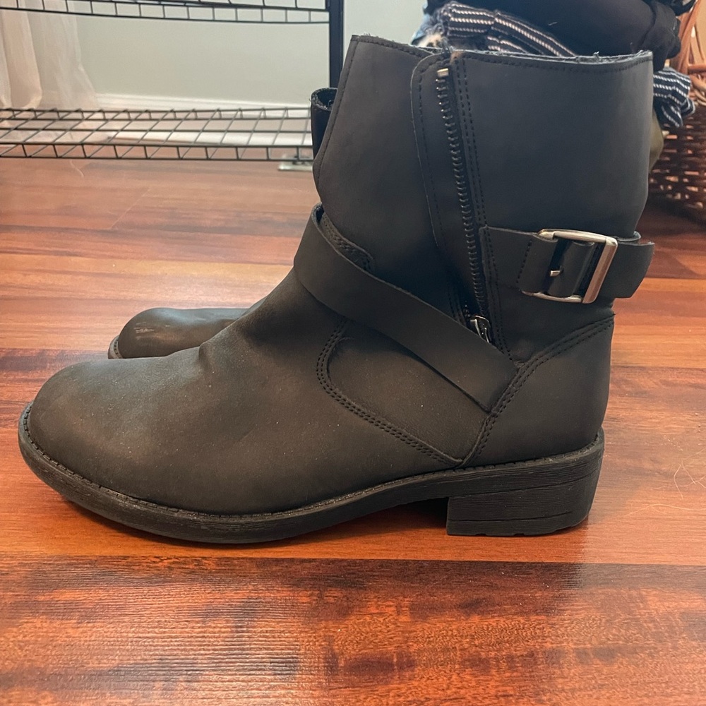 Brash Black Combat Moto Boots with Buckle Strap